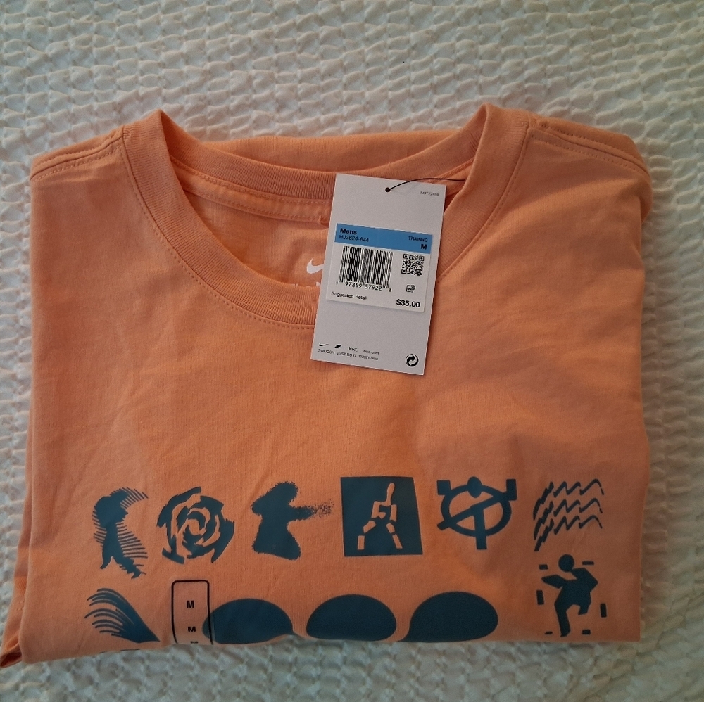 Nike Peach Men's Fittness Graphic Tee - Picture 5 of 5
